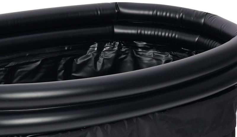 Macro photo of the Zennest wall: outer shell, double wall and inner liner